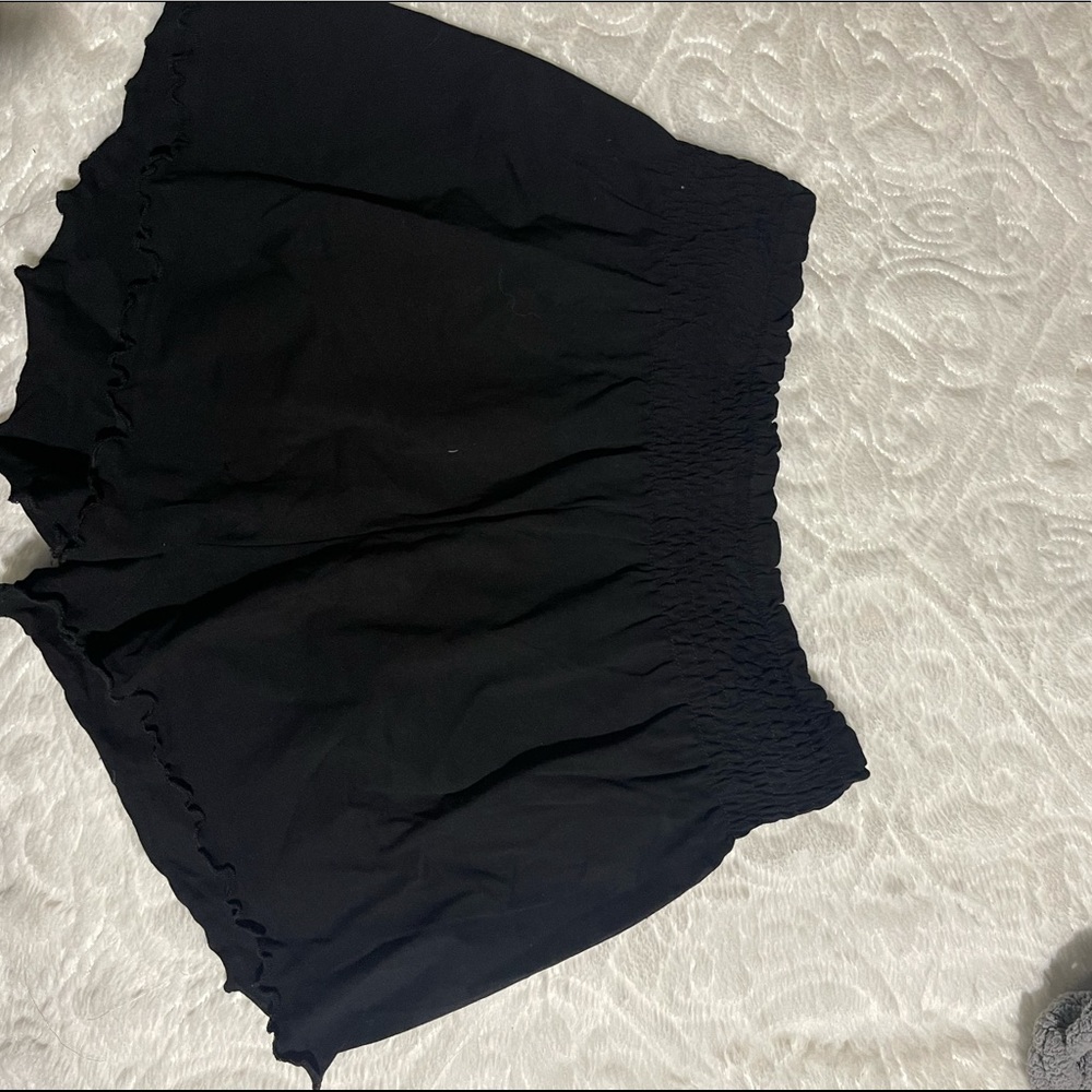 Loose high waisted shorts, never worn!